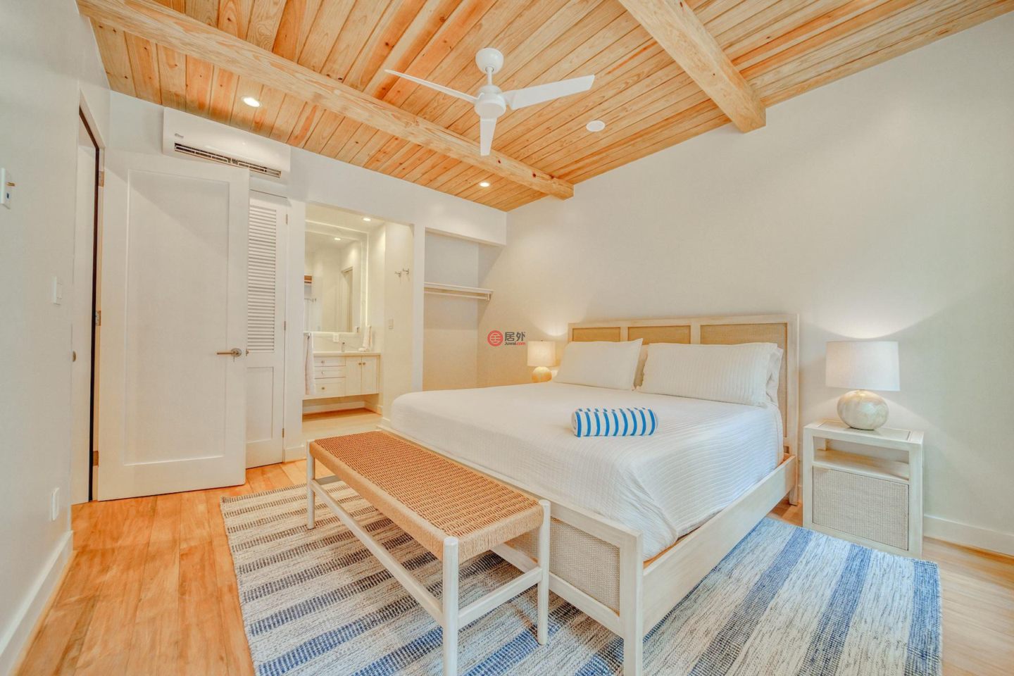 洪都拉斯海湾群岛Roatán的公寓，Oceanfront Condominium D9 Watercolors Resort 3rd Floor Building D，编号76872740