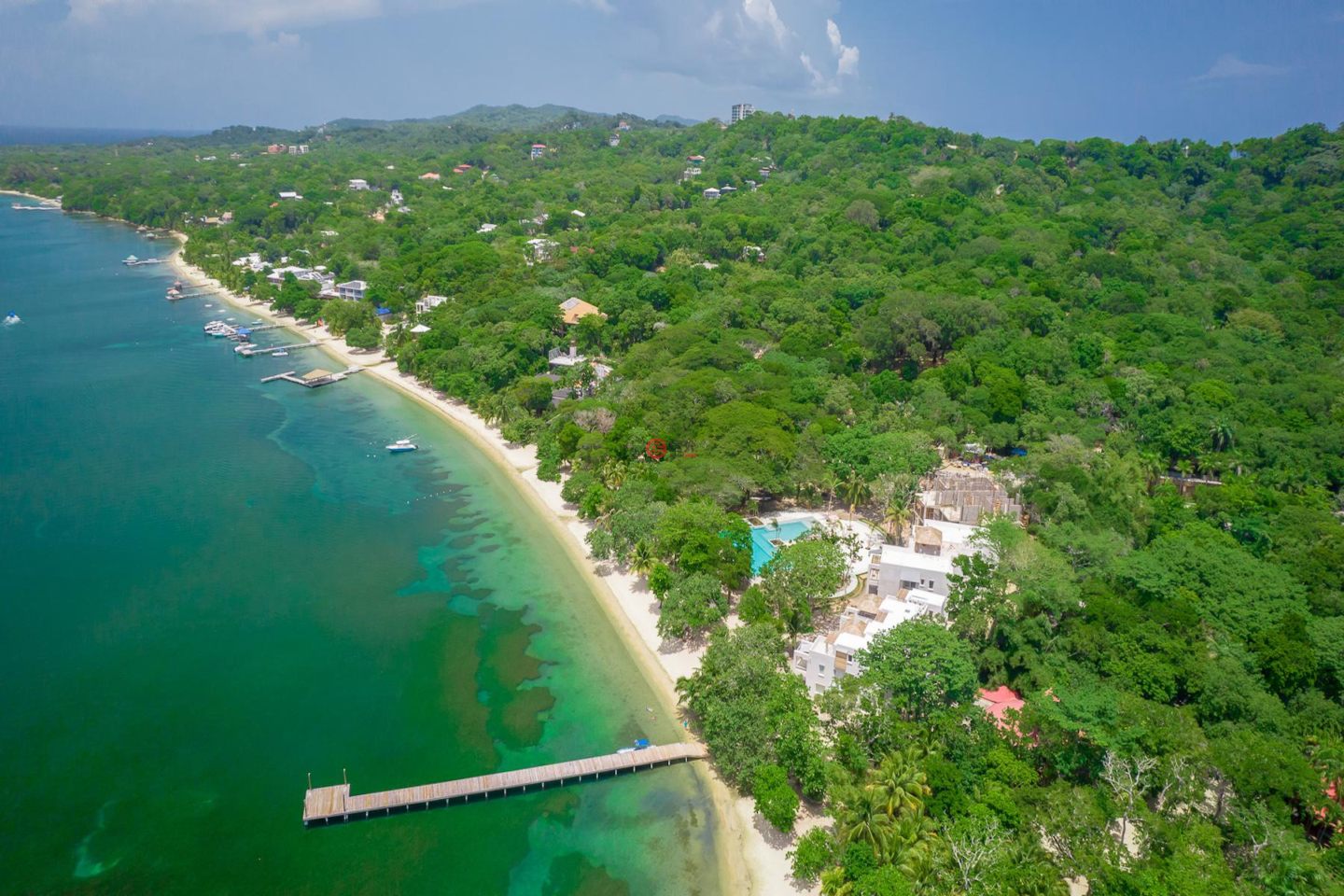 洪都拉斯海湾群岛Roatán的公寓，Oceanfront Condominium D6 Watercolors Resort 3rd Floor Building D，编号76872639