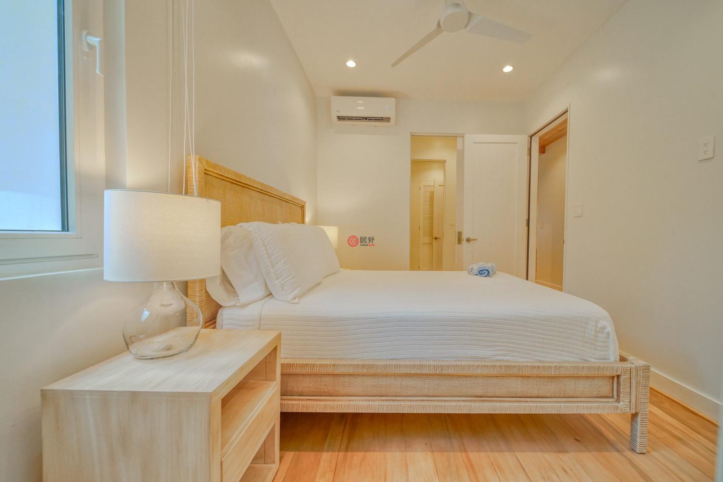 洪都拉斯海湾群岛Roatán的公寓，Oceanfront Condominium D6 Watercolors Resort 3rd Floor Building D，编号76872639