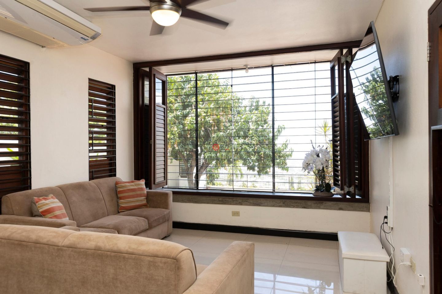 牙买加SurreySt Andrew的独栋别墅，4 Montclair Drive，编号77749669