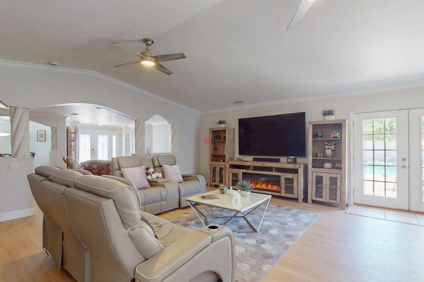 美国佛罗里达州拉戈的独栋别墅，411 HARBOR VIEW，编号75530157