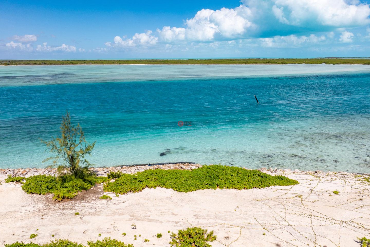 特克斯與凱科斯群島的住宅用地，Emerald Point Beachfront，编号78244465