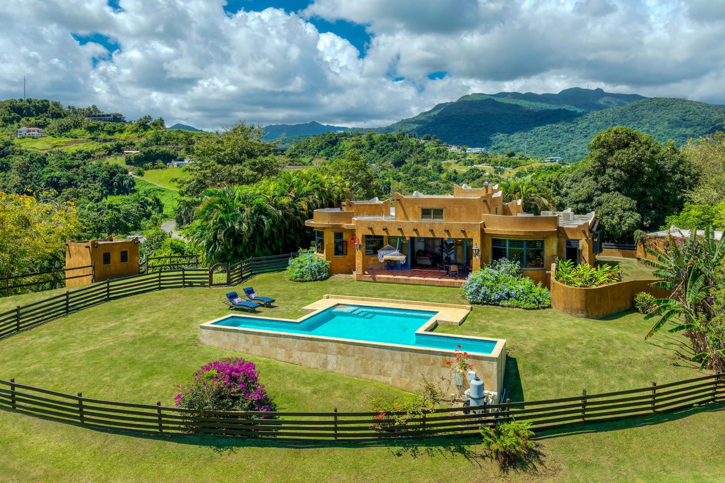 波多黎各Puerto RicoLuquillo的独栋别墅，Lot A Cofresi St. Mameyes I，编号77750196