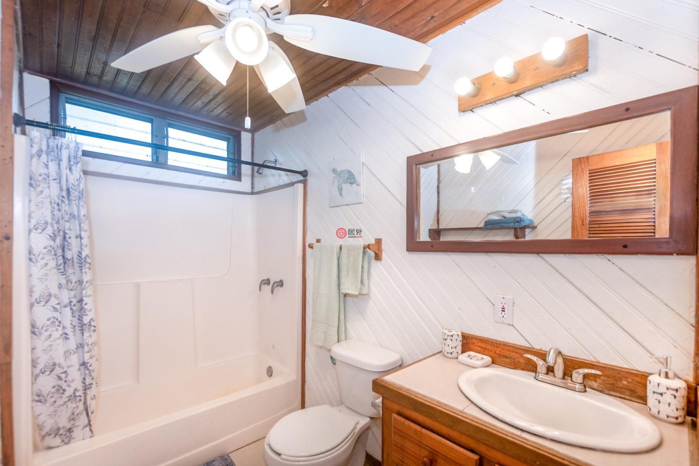 洪都拉斯海湾群岛Roatán的独栋别墅，Totally Turnkey Tropical Home in Sundancer Cabanas，编号78282837