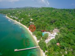 洪都拉斯海湾群岛Roatán的公寓，Oceanfront Condominium D6 Watercolors Resort 3rd Floor Building D，编号76872639