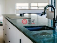 加拿大不列颠哥伦比亚省Saanich的独栋别墅，4351 Gordon Head Road，编号70395738