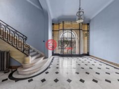 居外网在售法国法兰西岛的独栋别墅总占地1300平方米约人民币206,700,000