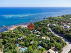 洪都拉斯海湾群岛Roatán的独栋别墅，Totally Turnkey Tropical Home in Sundancer Cabanas，编号78282837