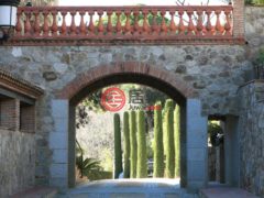 西班牙BarcelonaSant Vicenç de Montalt的独栋别墅，Av. de Montaltmar 20，编号71329270